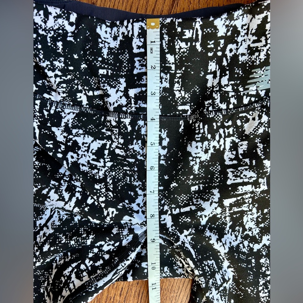 New Balance Women’s Jogging Pants - Picture 10 of 11